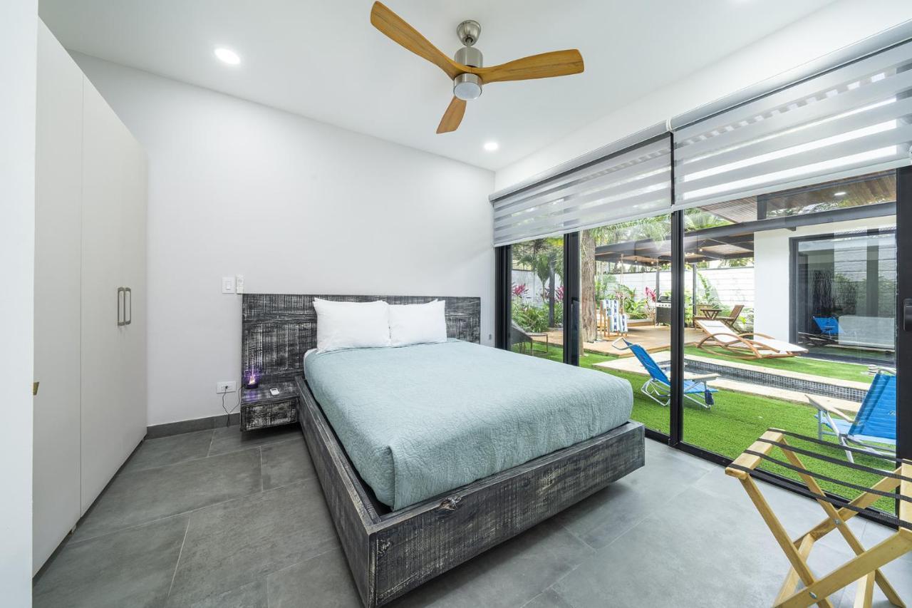 Playa Potrero - New Modern House, Pool In Guitar Shape - Casa Guitarra Villa ภายนอก รูปภาพ