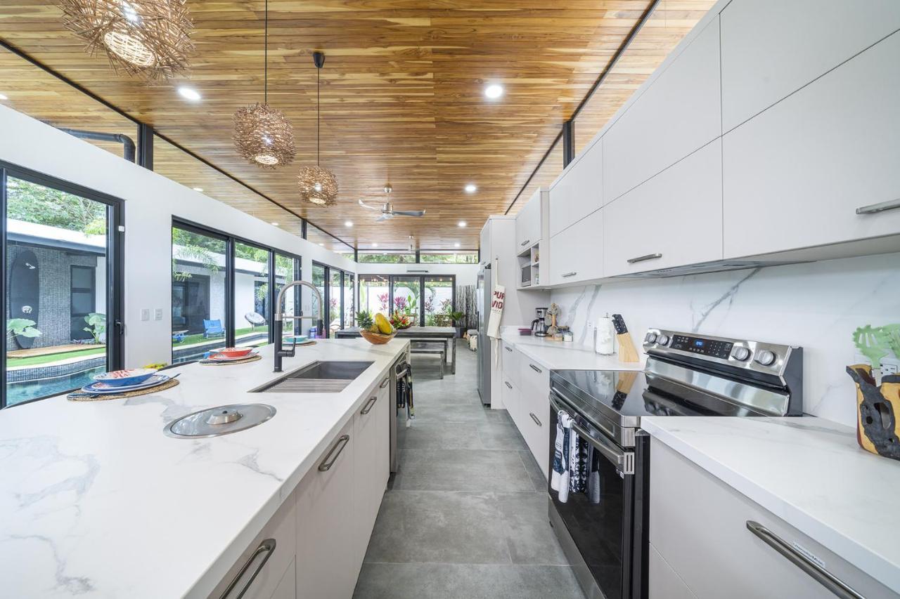 Playa Potrero - New Modern House, Pool In Guitar Shape - Casa Guitarra Villa ภายนอก รูปภาพ