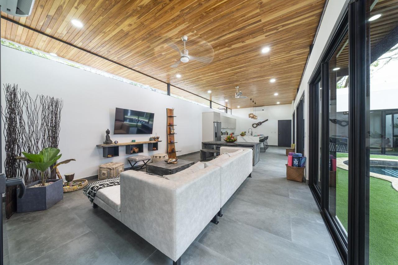 Playa Potrero - New Modern House, Pool In Guitar Shape - Casa Guitarra Villa ภายนอก รูปภาพ